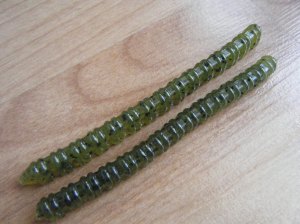 chompers centipede vs zoom centipede