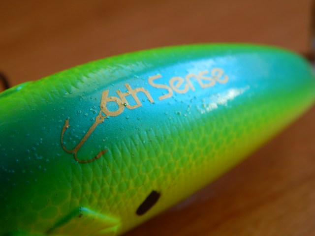 6th sense crush 300dd